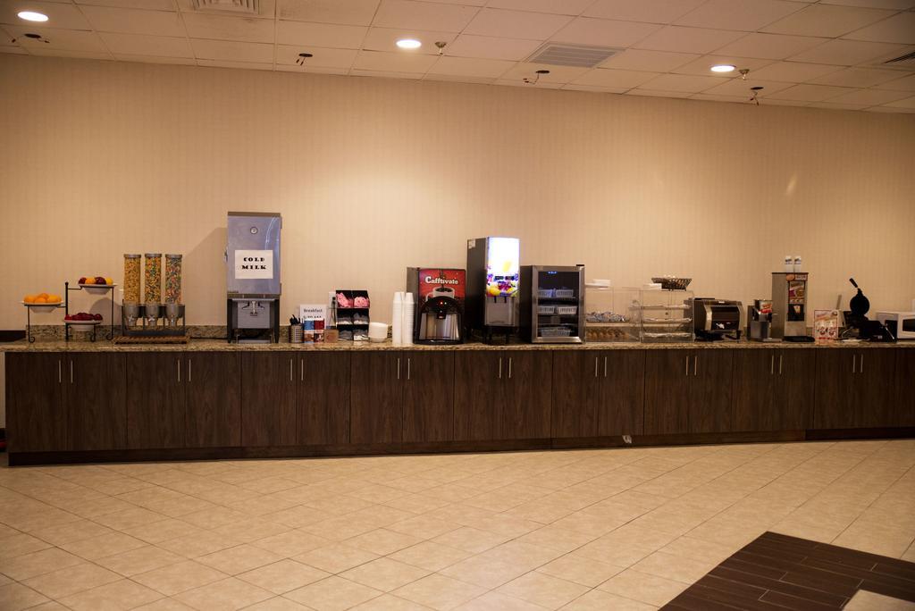 Ahoskie Inn Екстериор снимка