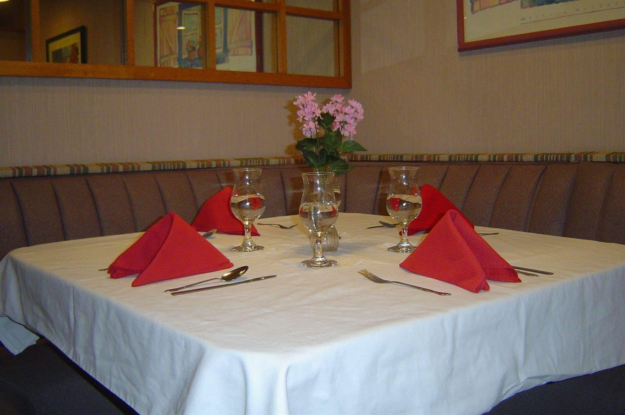 Ahoskie Inn Екстериор снимка